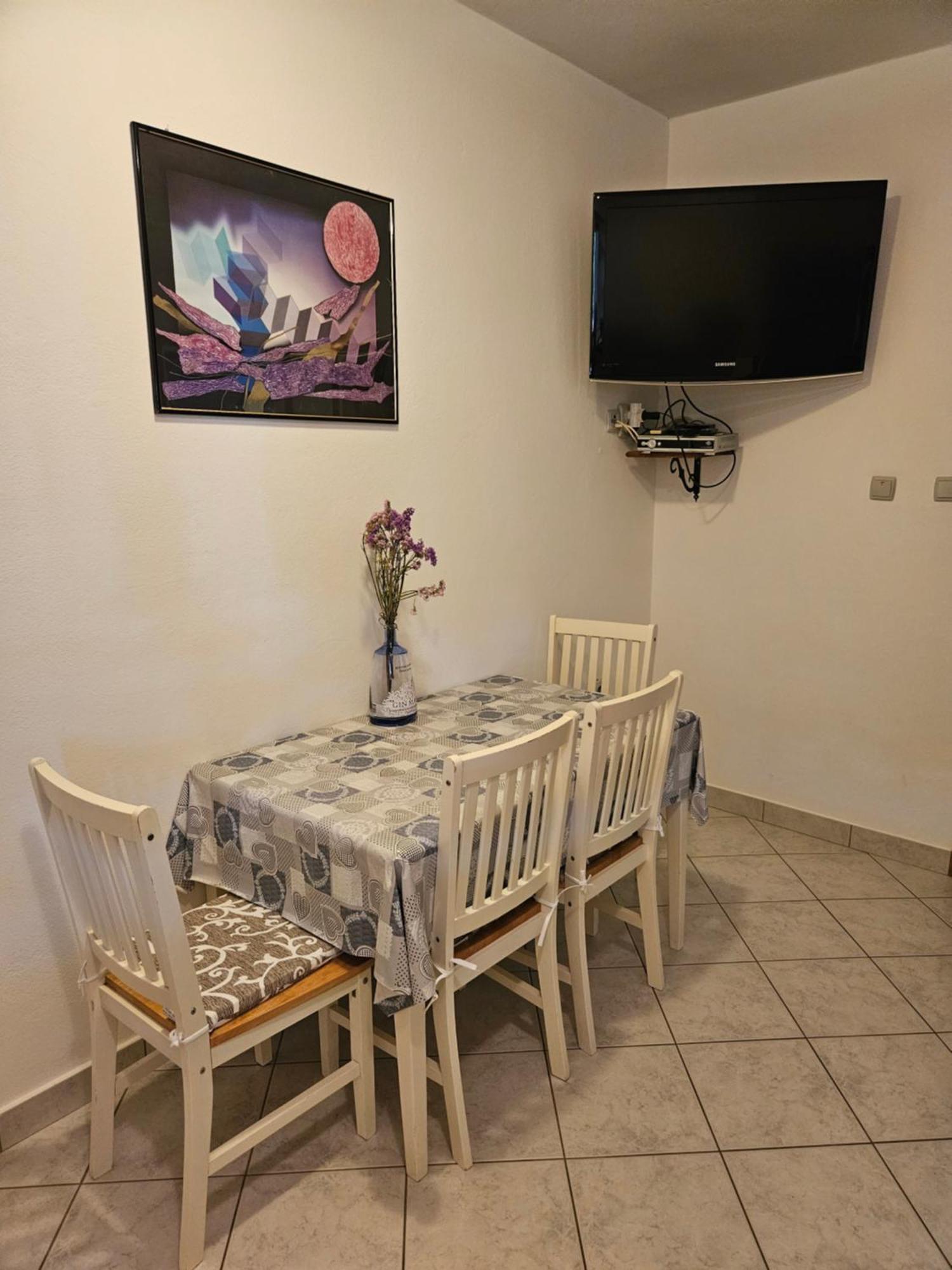 Apartmani Tatjana Раб Экстерьер фото