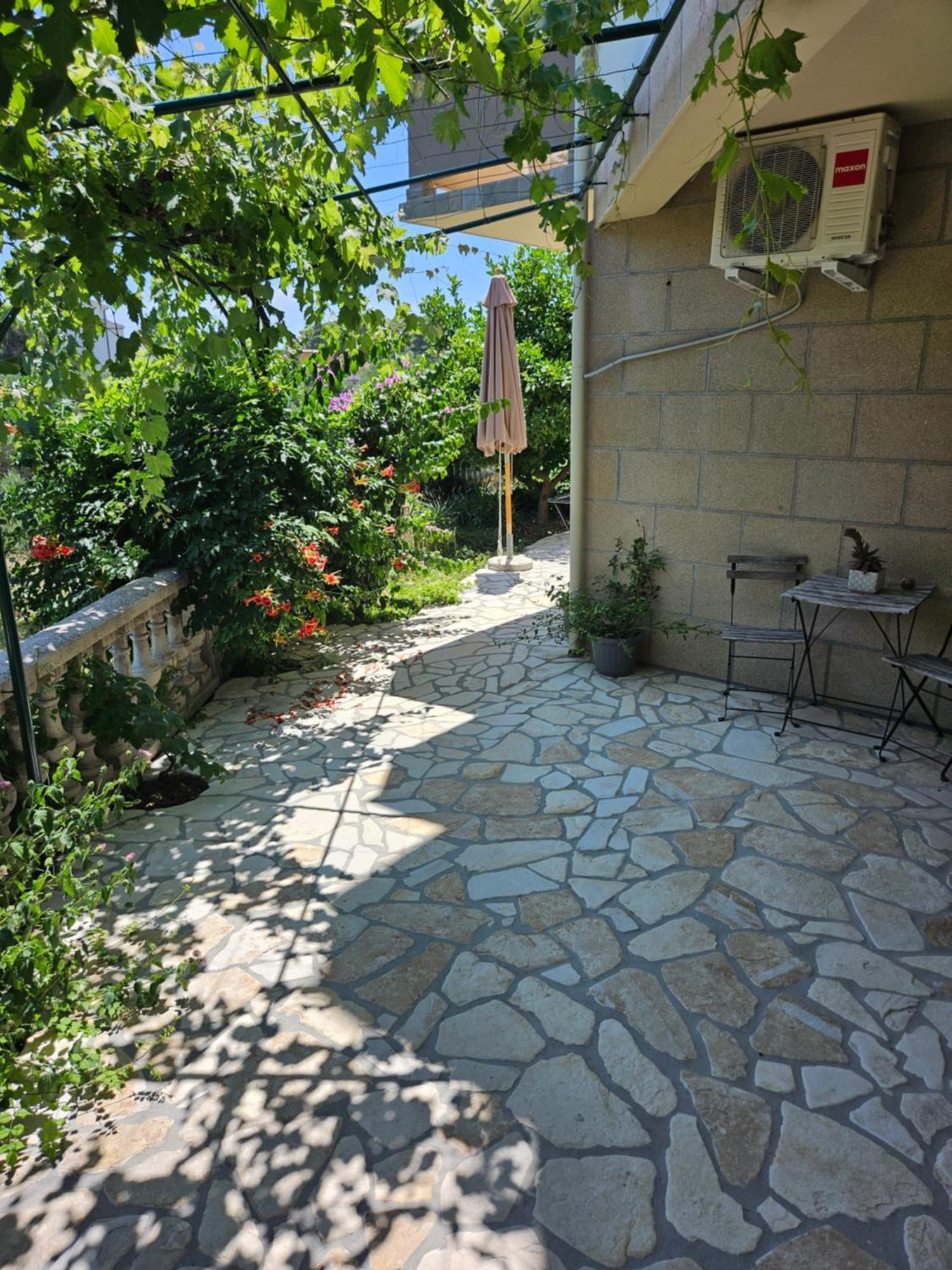Apartmani Tatjana Раб Экстерьер фото